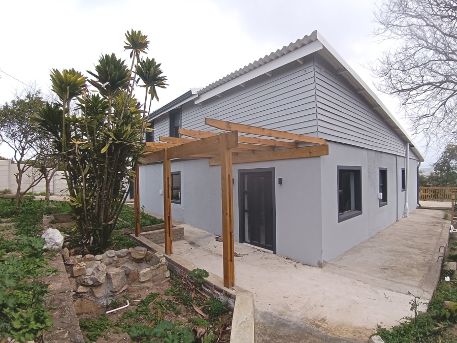 5 Bedroom Property for Sale in Fraaiuitsig Western Cape